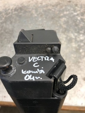 OPEL VECTRA C KOMBI ROLETA MŘÍŽKA KUFRU