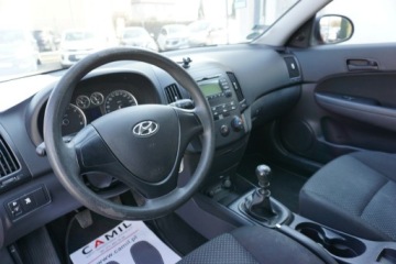 Hyundai i30 I Hatchback 1.4 109KM 2010 Hyundai i30 zarejestrowany, ubezpieczony, zdjęcie 9