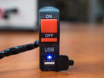 Выключатель с зарядным устройством USB 5 В постоянного тока 2 А