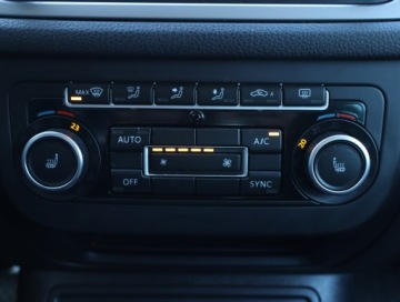 Volkswagen Tiguan I SUV Facelifting 2.0 TDI CR DPF BlueMotion 177KM 2014 VW Tiguan 2.0 TDI, 174 KM, 4X4, DSG, Navi, Klima, zdjęcie 16