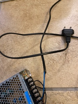 Блок питания для светодиодных лент DELTA PMT 12В 8.5А 100Вт кабели