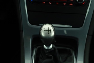 Ford Mondeo IV Hatchback 2.0 Duratorq TDCi DPF 140KM 2012 Ford Mondeo 2.0 TDCi, Salon Polska, Klima, zdjęcie 11