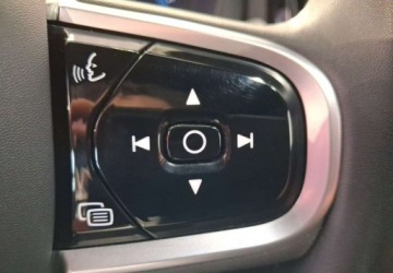 Volvo XC60 II 2022 Volvo XC 60 VAT 23 Dark Plus 2.0B5 mHEV 250KM automat 4x4 2022 r., salon P, zdjęcie 23