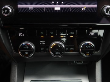Skoda Octavia III Liftback Facelifting 1.5 TSI ACT 150KM 2019 Skoda Octavia 1.5 TSI, Salon Polska, Klima, zdjęcie 12
