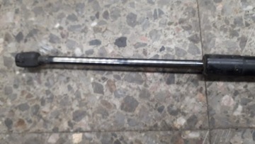 G21B-63620E VZPĚRA/TLAKOVAČ KRYT MAZDA 6