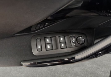 Peugeot 2008 I SUV Facelifting 1.2 PureTech 110KM 2019 Peugeot 2008 Active 1.2 110KM automat 2019 r., salon PL, przebieg tylko 41, zdjęcie 17