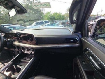 Chevrolet Suburban GMT900 2025 Chevrolet Suburban Z71 2Z7 2025 5.3 Benzyna 355KM, zdjęcie 8