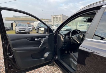 Nissan Qashqai II Crossover 1.6 dCi 130KM 2016 Nissan Qashqai nawigacja, kamera, panorama 1.6 Diesel 131KM, zdjęcie 16