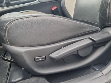 Toyota Avensis III Sedan Facelifting 2015 1.8 Valvematic 147KM 2016 Toyota Avensis Toyota Avensis 1.8 Premium, salon PL, 1.8 Benzyna 147KM, zdjęcie 23