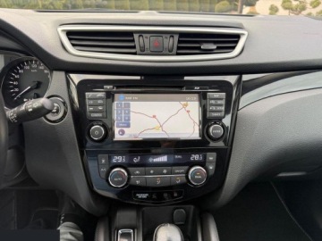 Nissan Qashqai II Crossover 1.2 DIG-T 115KM 2016 Nissan Qashqai 1.2 DIG-T Tekna Xtronic 115KM 2016r bezwypadkowy, zdjęcie 5