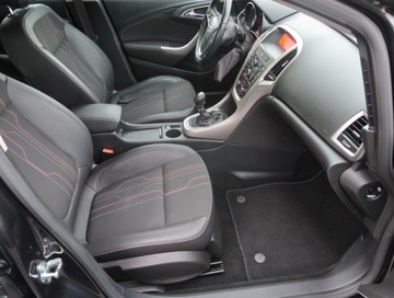 Opel Astra J Sports Tourer 1.4 Turbo ECOTEC 140KM 2012 Opel Astra 1.4 T, Klima, Klimatronic, Tempomat, zdjęcie 8