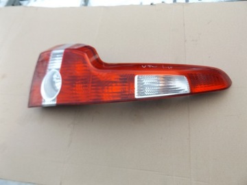 LAMPA LEWA LEWY TYŁ TYLNA VOLVO V50 04-07 EUROPA