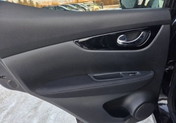 Nissan Qashqai II Crossover 1.6 DIG-T 163KM 2017 Nissan Qashqai 1.6Benz.163KM 6Bieg.Klimatr.Navi Kamera KEY BLUET.LEDY Opla, zdjęcie 18