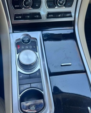 Jaguar XF I Sedan Facelifting 3.0 340KM 2013 Jaguar XF Jaguar XF 3.0 T Luxury 3.0 Benzyna 340KM, zdjęcie 23