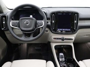 Volvo XC40 2025 VOLVO XC40 B4 Plus Dark Suv 2.0 (211KM) 2025, zdjęcie 6