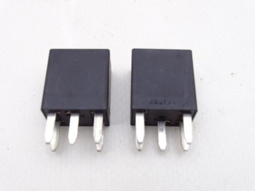 SSANGYONG REXTON 01-06 RELÉ 12V