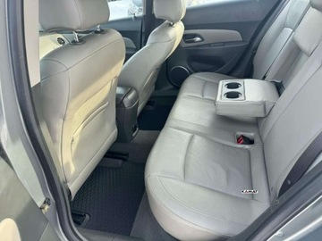 Chevrolet Cruze Sedan 2.0 TD 150KM 2010 Chevrolet Cruze Chevrolet Cruze 2,0 Diesel Zadbany Zamiana 2.0 Diesel 150KM, zdjęcie 13