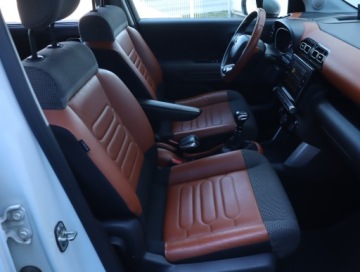 Citroen C3 Aircross  I Crossover 1.2 PureTech 131KM 2017 Citroen C3 Aircross 1.2 PureTech, Salon Polska, zdjęcie 8