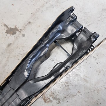 ТУННЕЛЬ КОРПУСА ЦЕНТРАЛЬНОЙ ПАНЕЛИ КРЕМОВЫЙ AUDI A8 D3