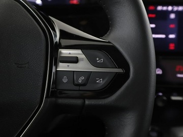 Peugeot 308 III SW 1.2 PureTech 130KM 2023 Peugeot 308 półskóra navi virtual cocpit kamery, zdjęcie 32