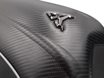 Вместительный мотоциклетный рюкзак, ноутбук, CARBON, розетка для USB-кабеля, мотоцикл.