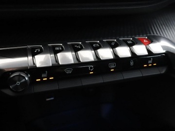 Peugeot 5008 II Crossover 1.2 PureTech 130KM 2019 Peugeot 5008 7 os. automat virtual cocpit klima, zdjęcie 27