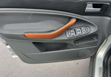 Ford Kuga I 2010 Ford Kuga Ford Kuga I 2.0 TDCi 4x4 2.0 Diesel 136KM, zdjęcie 10