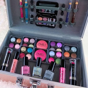 НАБОР КОСМЕТИЧЕСКОГО ЧЕМОДАНА ПАЛИТРА ТЕНЕЙ ДЛЯ МАКИЯЖА 42 EL ПОДАРОК*