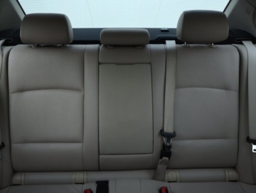 BMW Seria 5 F10-F11 Limuzyna 530d 245KM 2010 BMW 5 530d, 241 KM, Skóra, Navi, Xenon, Bi-Xenon, zdjęcie 9