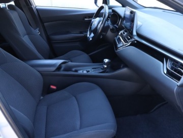 Toyota C-HR I Crossover 1.8 Hybrid 122KM 2017 Toyota C-HR 1.8 Hybrid, Salon Polska, Serwis ASO, zdjęcie 8