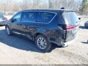 Chrysler Pacifica II 2023 Chrysler Pacifica 2023, 4x4, TOURING L AWD 3.6 Benzyna 287KM, zdjęcie 6