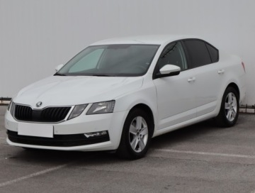 Skoda Octavia III Liftback Facelifting 1.4 TSI 150KM 2018 Skoda Octavia 1.4 TSI, Salon Polska, Klima, zdjęcie 1