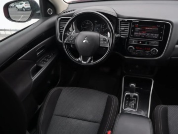 Mitsubishi Outlander III SUV Facelifting 2017 2.0 150KM 2018 Mitsubishi Outlander 2.0, Salon Polska, GAZ, 4X4, zdjęcie 6
