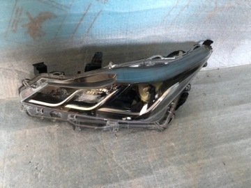 Reflektor links Toyota Corolla E21 Sedan nr.0