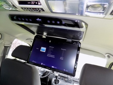 Volkswagen Multivan T6 2011 VOLKSWAGEN MULTIVAN 2,0 TDi 180 KM, zdjęcie 18