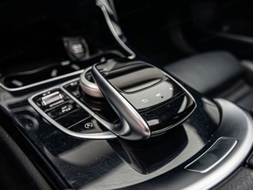 Mercedes Klasa C W205 Kombi 300 245KM 2018 MERCEDES-BENZ C Klasa C 300 2.0 9G-TRONIC 245KM 2018, zdjęcie 20