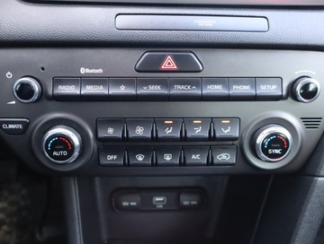 Kia Sportage IV SUV Facelifting 1.6 T-GDI 177KM 2019 Kia Sportage 1.6 T-GDI, Salon Polska, Serwis ASO, zdjęcie 12