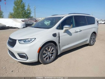 Chrysler Pacifica II 2021 Chrysler Pacifica Hybrid Pinnacle 2021 3.6 Benzyna 260KM, zdjęcie 1