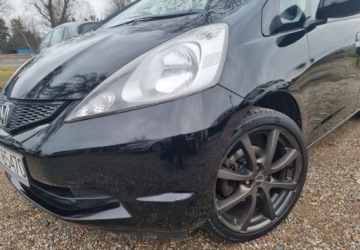 Honda Jazz III 1.4 i-VTEC 100KM 2009 Honda Jazz Honda Jazz 1.4 i-VTEC Elegance 1.3 Benzyna 100KM, zdjęcie 1