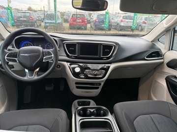 Chrysler Pacifica II 3.6 V6 291KM 2020 Chrysler Pacifica , 8 osób, zdjęcie 12