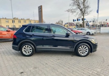 Volkswagen Tiguan II SUV Facelifting 1.5 TSI 150KM 2021 Volkswagen Tiguan 2021 1.5TSI 150KM 40.665km Salon Polska 1wl Bezwypadkowy, zdjęcie 2