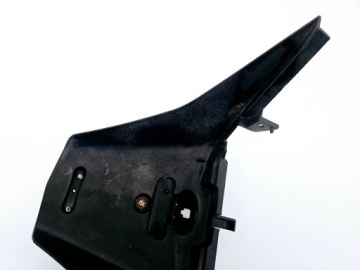 Peugeot Satelis 500 заднее крыло, крепление пластины