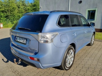 Mitsubishi Outlander III 2013 Mitsubishi Outlander Outlander III 2.0 PHEV Plug-In Hybrid Instyle 4WD 4x4, zdjęcie 4