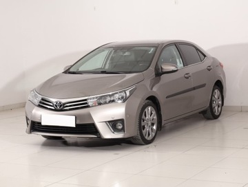 Toyota Corolla XI Sedan 1.6 Valvematic 132KM 2015 Toyota Corolla 1.6 Valvematic, Salon Polska, zdjęcie 1