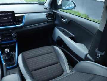 Kia Stonic I Crossover 1.0 T-GDI 120KM 2020 Kia Stonic 1.0 T-GDI MHEV, Salon Polska, zdjęcie 7