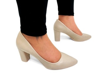 БЕЖЕВЫЕ САПОГИ НА ШПИЛЬКЕ 36