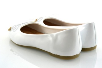 МИЛЫЕ БЕЛЫЕ БАЛЕТНЫЕ ТУФЛИ ДЛЯ ПРИЧАНИЯ, 30-й год