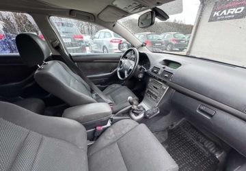 Toyota Avensis II Kombi 2.0 D-4D 116KM 2003 Toyota Avensis 2003 r. 2.0 Diesel 116KM, zdjęcie 12