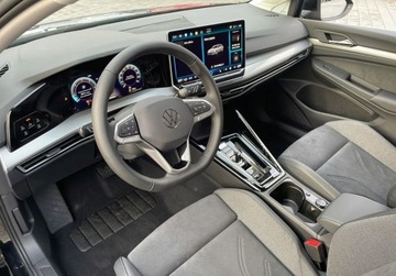 Volkswagen Golf VIII Variant 1.5 eTSI 150KM 2024 Volkswagen Golf Style 2.0 TDI 150 KM DSG 1.5 Benzyna 150KM, zdjęcie 4