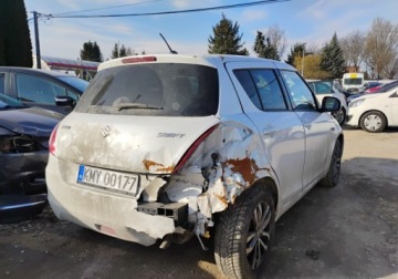 Suzuki Swift V Hatchback 3d Facelifting 1.2 VVT 94KM 2015 Suzuki Swift I rej 2016r, 1.3 Benzyna. Uszkodzony lewy przod i prawy tyl., zdjęcie 2
